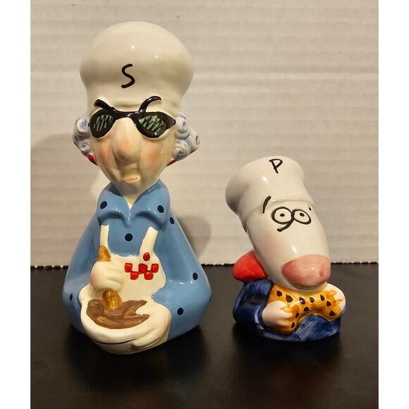 Maxine and Floyd Hallmark Salt and Pepper Shaker Set No Base - Picture 1 of 9